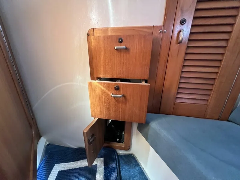 Slide: The Image of Catalina 320 1994 - 7510962