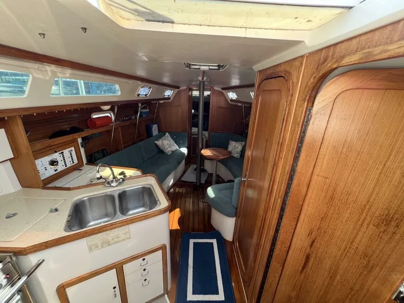 Slide: The Image of Catalina 320 1994 - 7510952