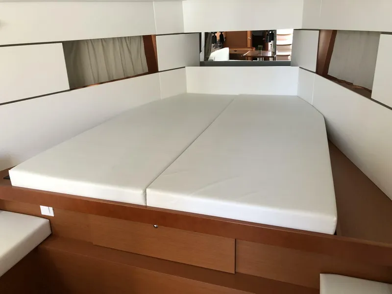 Slide: The Image of Beneteau Oceanis 38 Weekender 2017 - 5142677