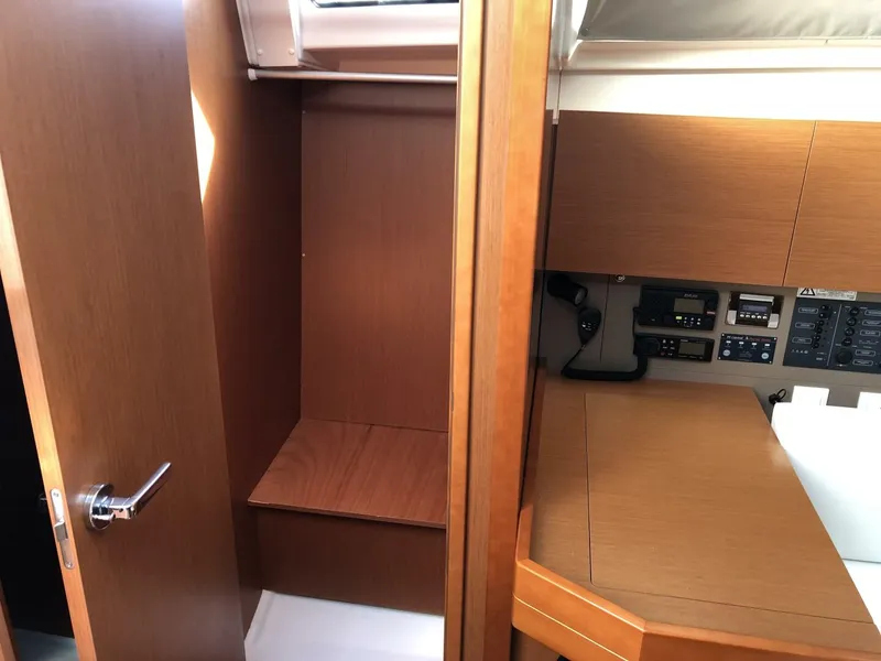 Slide: The Image of Beneteau Oceanis 38 Weekender 2017 - 5142684