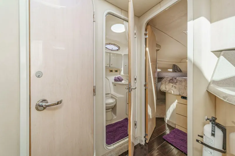 Slide: The Image of Sea Ray 370 Aft Cabin 1999 - 5176580