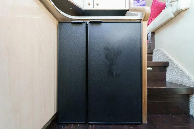 Slide: The Image of Sea Ray 370 Aft Cabin 1999 - 5176581