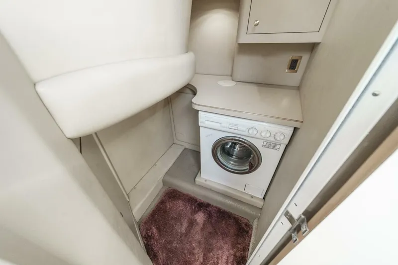 Slide: The Image of Sea Ray 370 Aft Cabin 1999 - 5176587