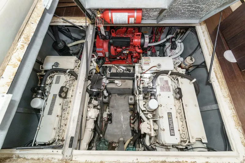 Slide: The Image of Sea Ray 370 Aft Cabin 1999 - 5176603