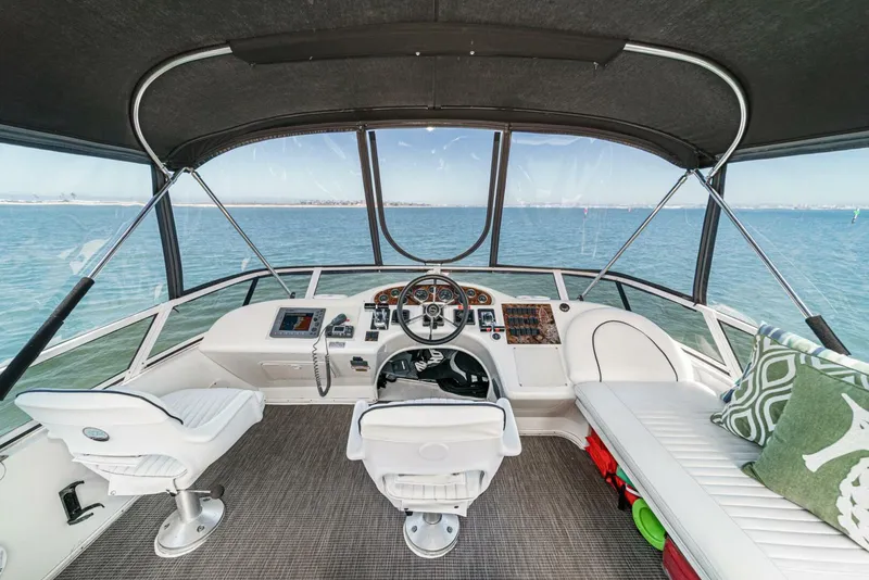 Slide: The Image of Sea Ray 370 Aft Cabin 1999 - 5176551