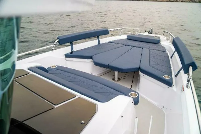 Slide: The Image of Axopar XC Cross Cabin 2025 - 5142594