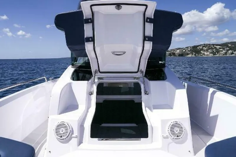 Slide: The Image of Axopar XC Cross Cabin 2025 - 5142598