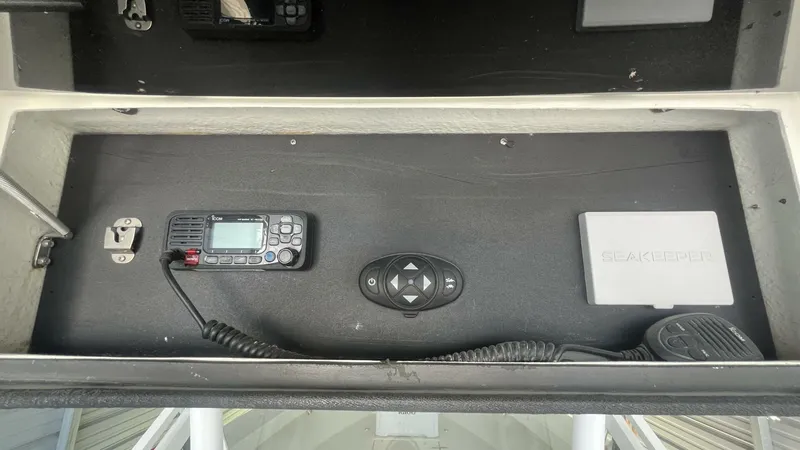 Slide: The Image of Ocean Master 31 1990 - 5143069