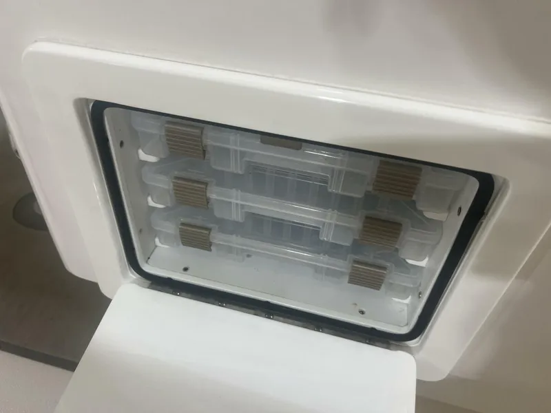 Slide: The Image of Contender 39 2022 - 5143116