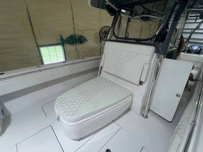 Slide: The Image of Contender 39 2022 - 5143101