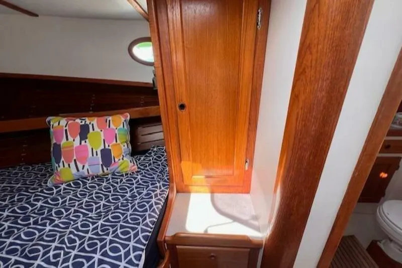 Slide: The Image of Duffy Pilots Point 31 Downeast Express 1999 - 5146523