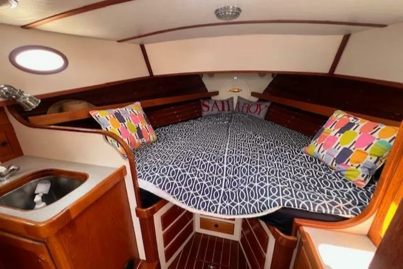 Slide: The Image of Duffy Pilots Point 31 Downeast Express 1999 - 5146525