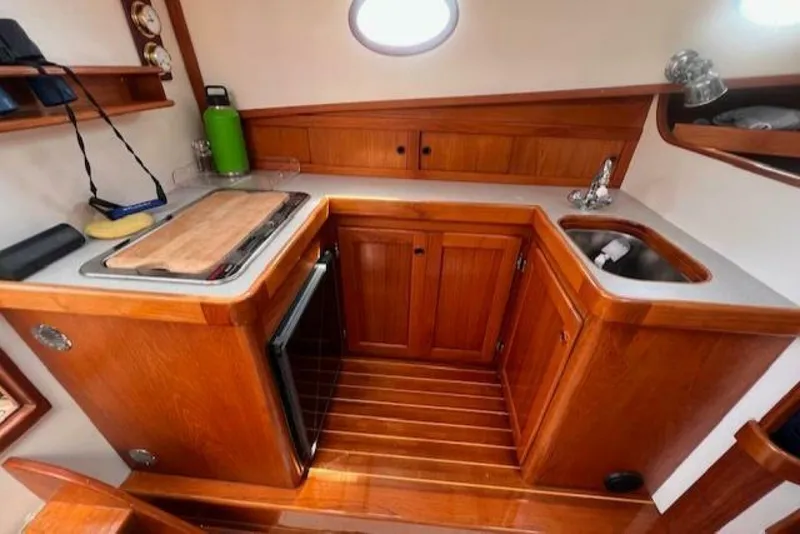 Slide: The Image of Duffy Pilots Point 31 Downeast Express 1999 - 5146526