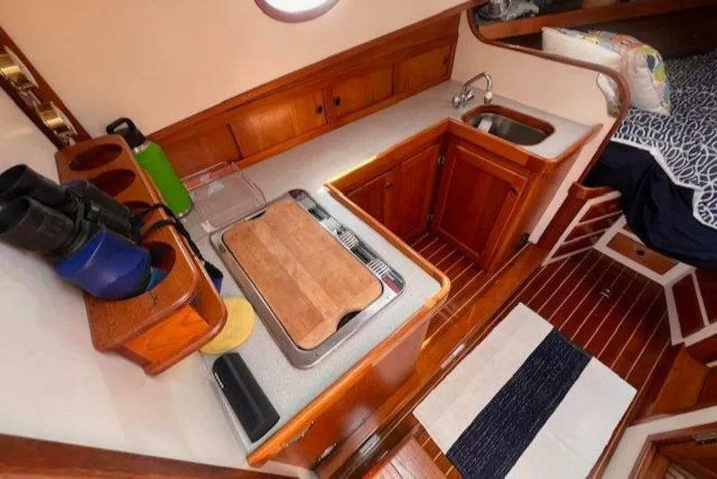 Slide: The Image of Duffy Pilots Point 31 Downeast Express 1999 - 5146527