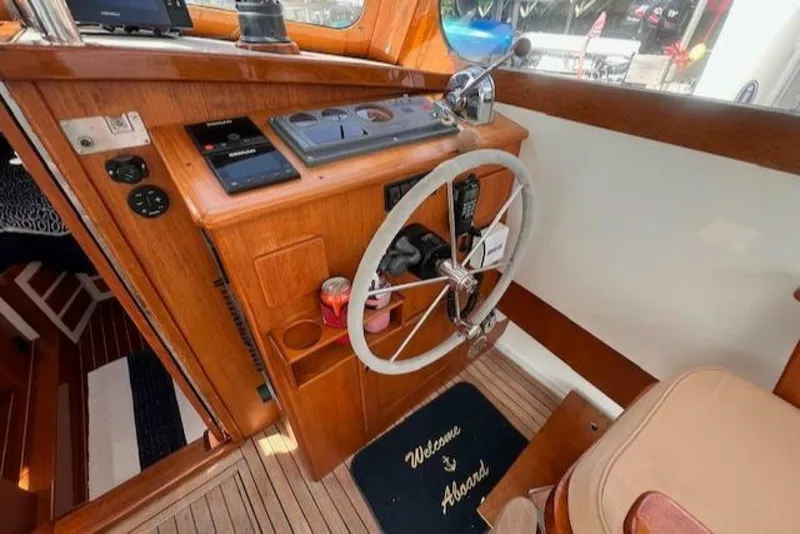 Slide: The Image of Duffy Pilots Point 31 Downeast Express 1999 - 5146533