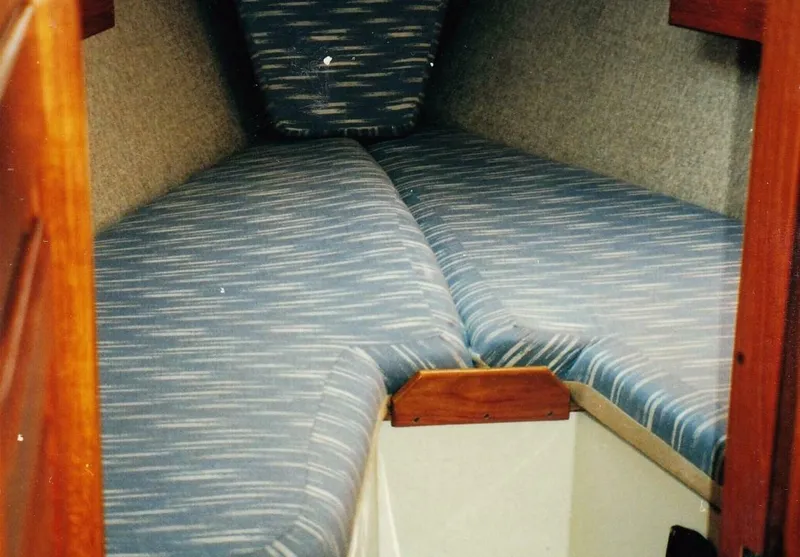 Slide: The Image of CAL Sloop 1988 - 5146007