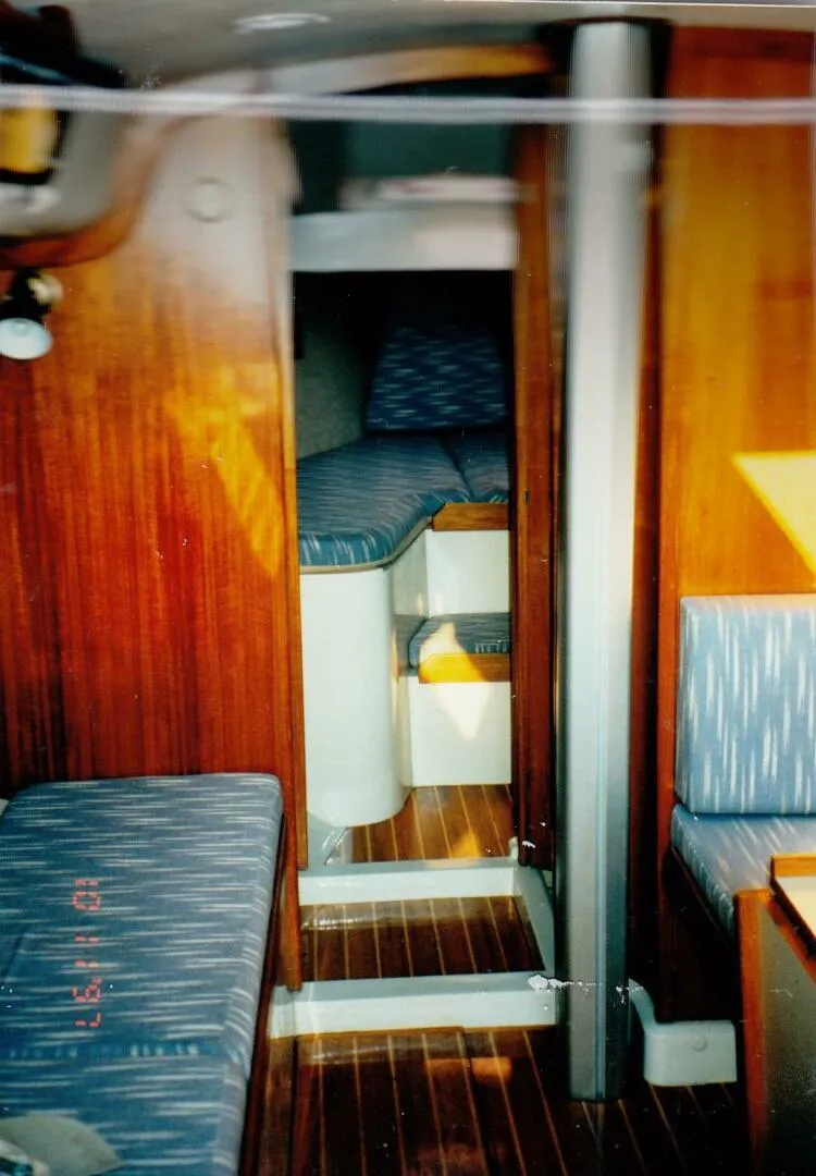 Slide: The Image of CAL Sloop 1988 - 5146009