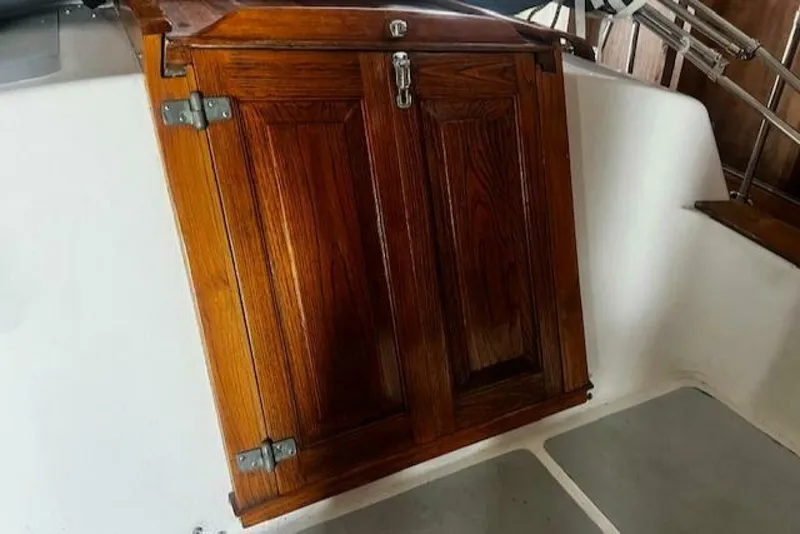 Slide: The Image of Gulfstar 37 Sloop 1979 - 5145474