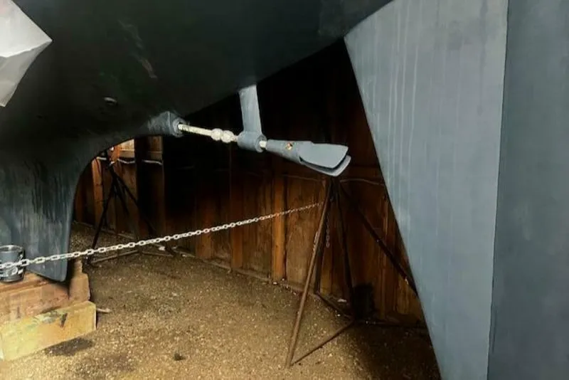 Slide: The Image of Gulfstar 37 Sloop 1979 - 5145471