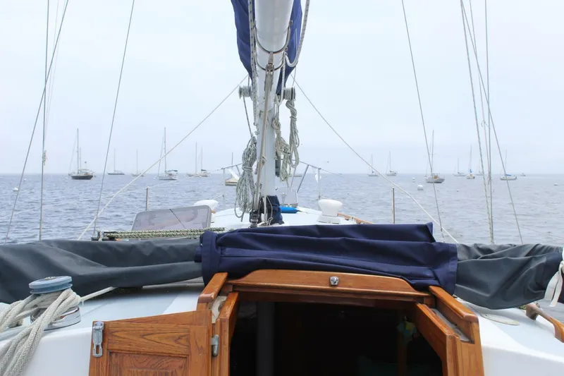 Slide: The Image of Gulfstar 37 Sloop 1979 - 5406859