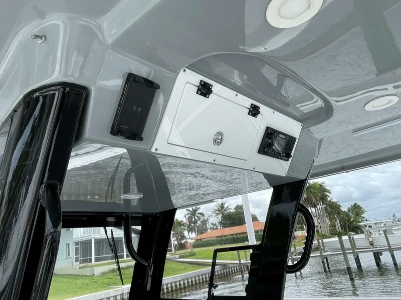 Slide: The Image of Sea Pro 320 DLX 2023- Center Console 2023 Sea Pro 320 DLX  - 5143356