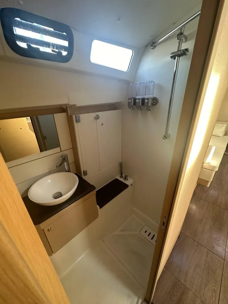 Slide: The Image of Jeanneau 51 2018 - 5143548