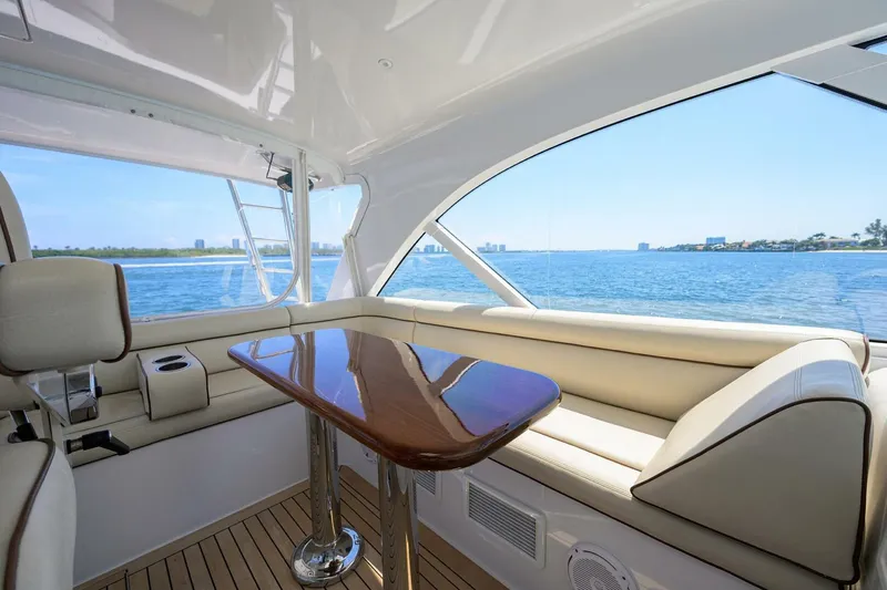 Slide: The Image of Helm Deck 2015 Hatteras 45 Express Sola Mia - 5143835