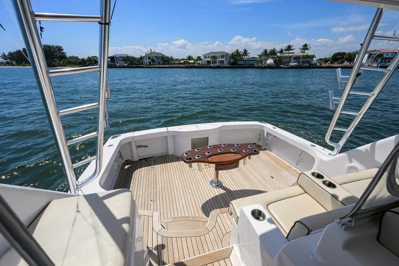 Slide: The Image of Cockpit 2015 Hatteras 45 Express Sola Mia - 5143870