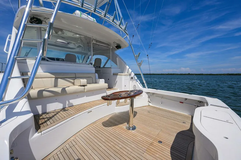 Slide: The Image of Cockpit 2015 Hatteras 45 Express Sola Mia - 5143874