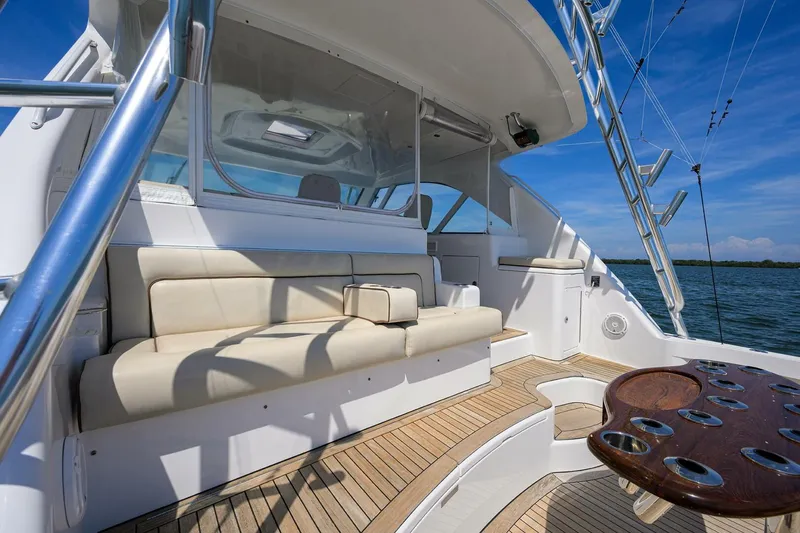 Slide: The Image of Cockpit 2015 Hatteras 45 Express Sola Mia - 5143875