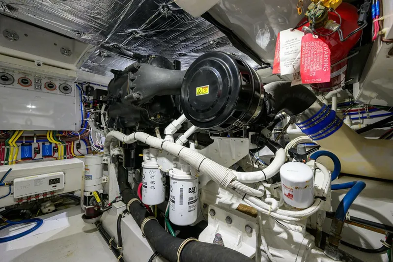 Slide: The Image of Engine Room 2015 Hatteras 45 Express Sola Mia - 5143877
