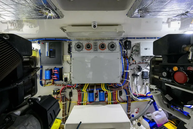 Slide: The Image of Engine Room 2015 Hatteras 45 Express Sola Mia - 5143880