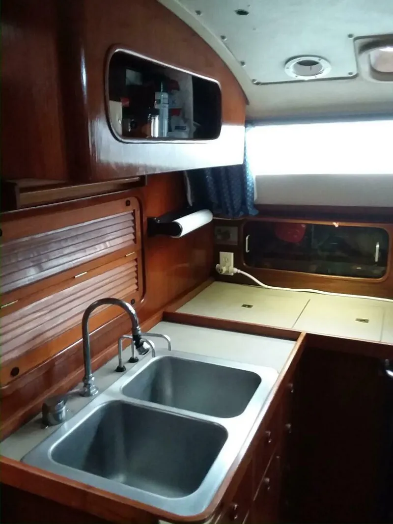 Slide: The Image of C&C LANDFALL 38 SLOOP 1983 - 5147478