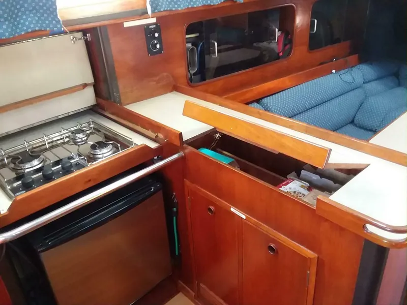 Slide: The Image of C&C LANDFALL 38 SLOOP 1983 - 5147480