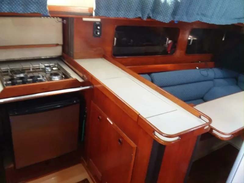 Slide: The Image of C&C LANDFALL 38 SLOOP 1983 - 5147482