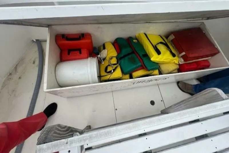 Slide: The Image of Repco Buxton Downeast Hardtop Cruiser 1972 - 5147087