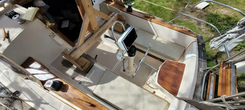 Slide: The Image of Island Packet 27 Sloop 1986 - 5146745