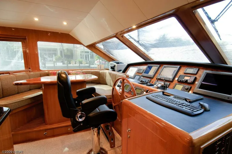 Slide: The Image of 2005 Ocean Alexander 58 - Helm 2005 Ocean Alexander 58 Momentum III - 7652074