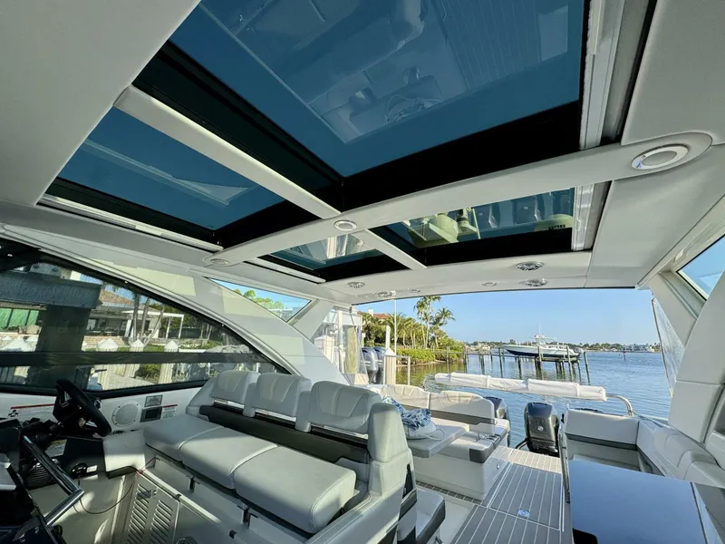 Slide: The Image of Helm Deck 2019 Formula 43 Take A Break - 5149061