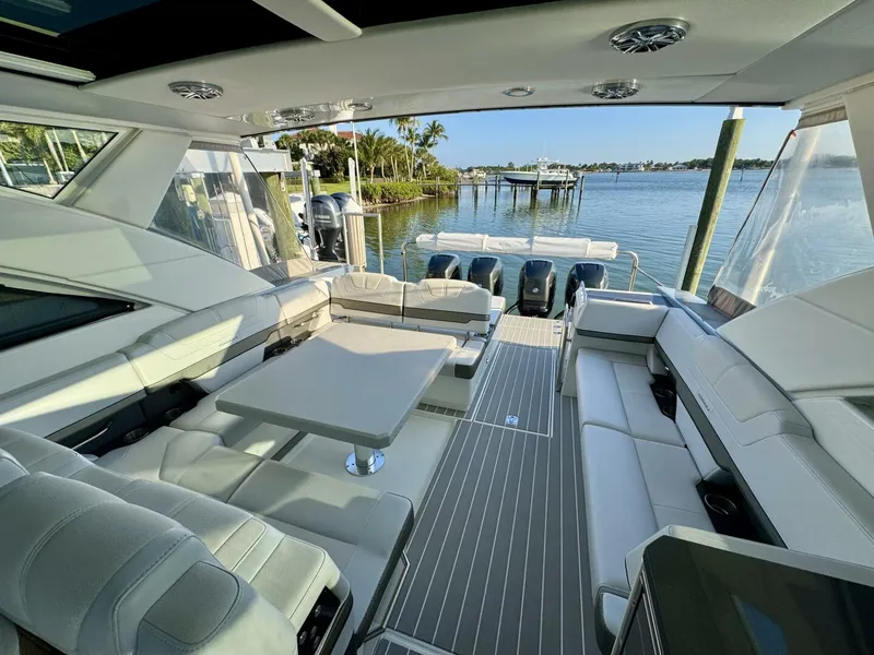 Slide: The Image of Helm Deck 2019 Formula 43 Take A Break - 5149062