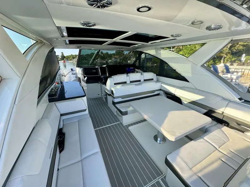 Slide: The Image of Helm Deck 2019 Formula 43 Take A Break - 5149063