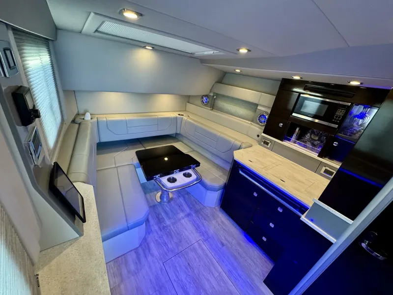 Slide: The Image of Salon/Galley 2019 Formula 43 Take A Break - 5149016