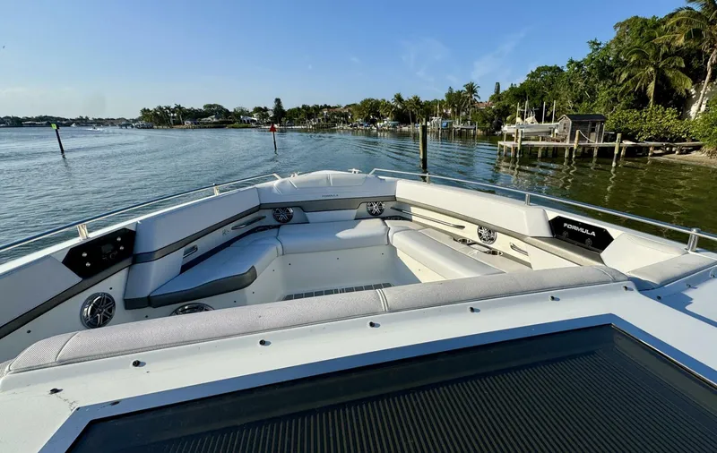 Slide: The Image of Bow 2019 Formula 43 Take A Break - 5149045