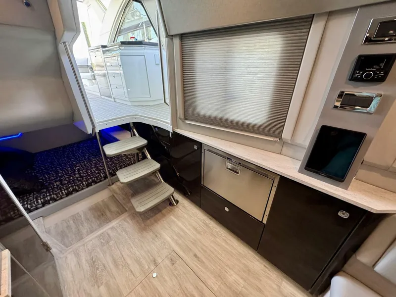 Slide: The Image of Salon 2019 Formula 43 Take A Break - 5149020