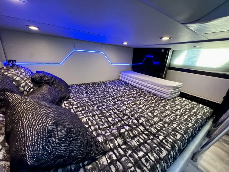 Slide: The Image of Stateroom 2019 Formula 43 Take A Break - 5149039