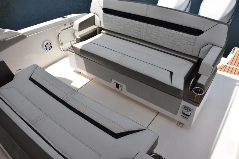 Slide: The Image of Aft Lounge Seat with Drink Holders, Side Gates - 5367510