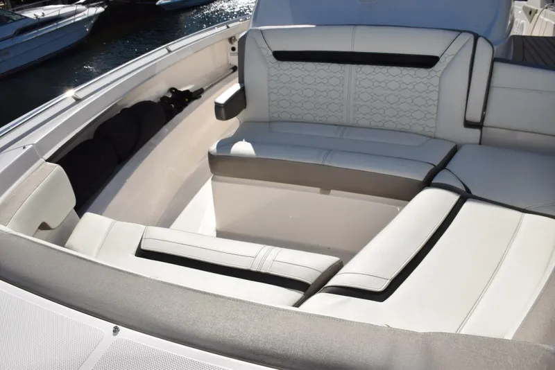 Slide: The Image of Easy Access to Forward Seating on starboard side - 5367516