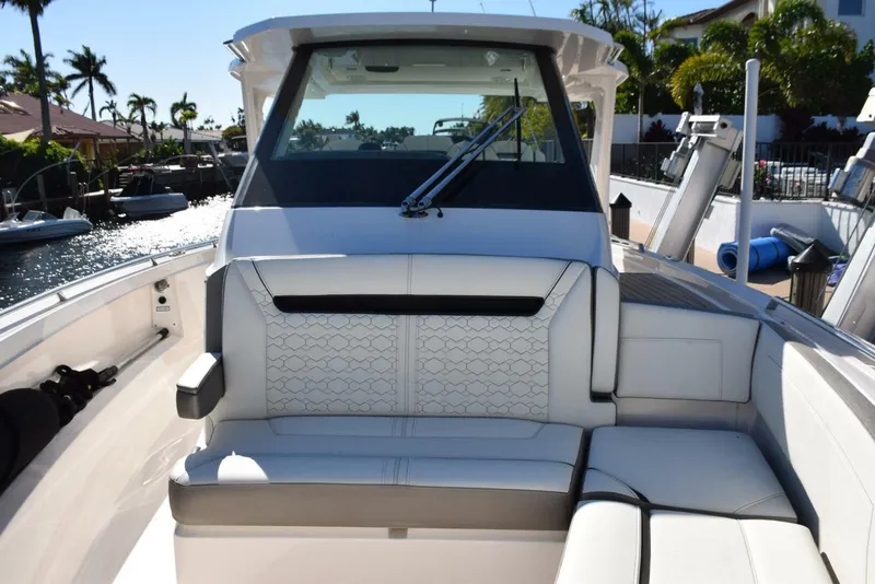 Slide: The Image of Solid Curved Tempered Glass Windshield with Wiper Washer - 5367517