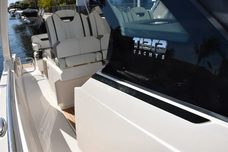 Slide: The Image of Tiara Yacht Made In Michigan USA! - 5367523