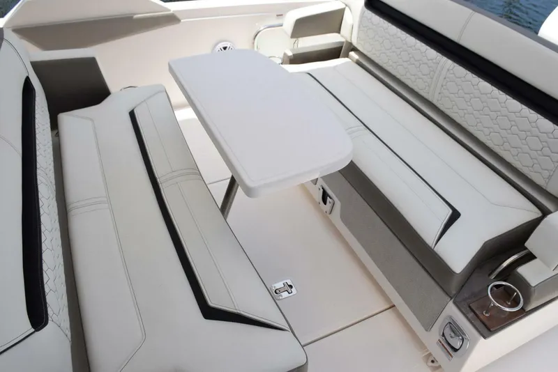 Slide: The Image of Aft table can be mounted on either settee - 5367563